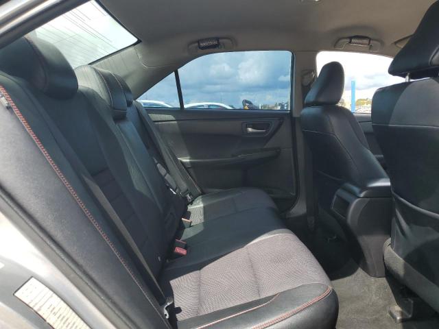 4T1BF1FK9HU738689 - 2017 TOYOTA CAMRY LE SILVER photo 10