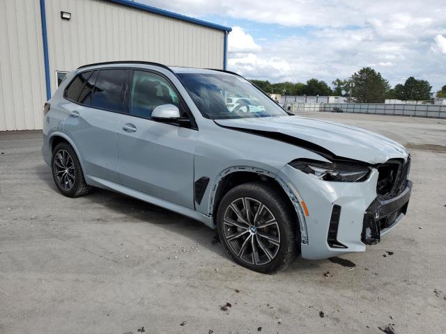 5UX23EU07R9V52223 - 2024 BMW X5 XDRIVE40I GRAY photo 4