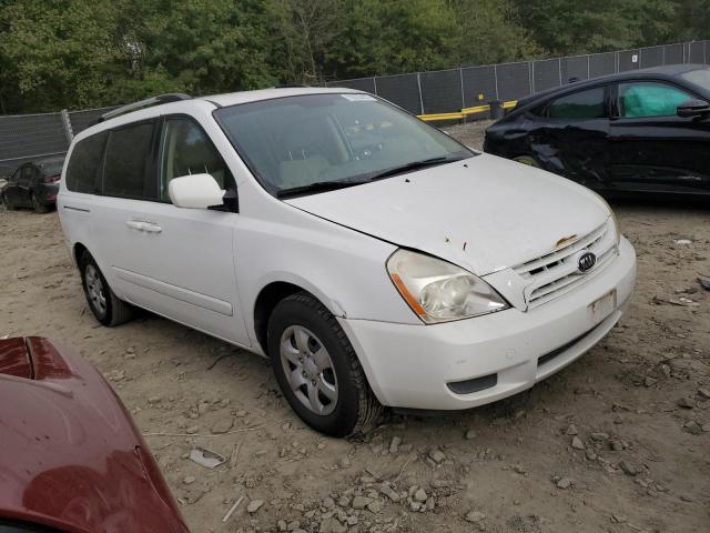 KNDMG4C35A6325543 - 2010 KIA SEDONA LX WHITE photo 4