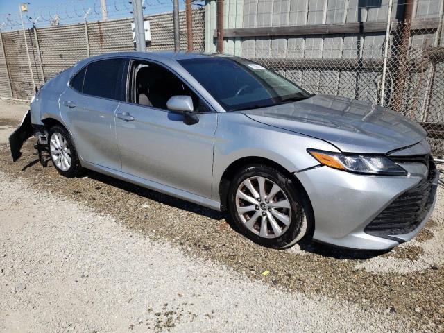 JTNB11HK7J3035146 - 2018 TOYOTA CAMRY L SILVER photo 4