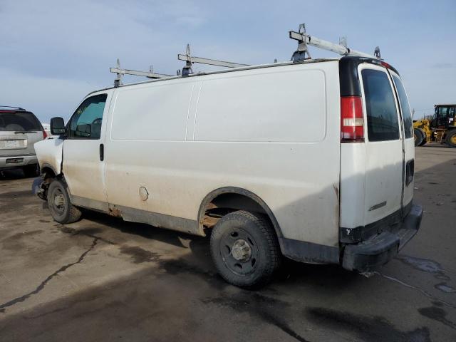 1GCGG25C691128565 - 2009 CHEVROLET EXPRESS G2 WHITE photo 2