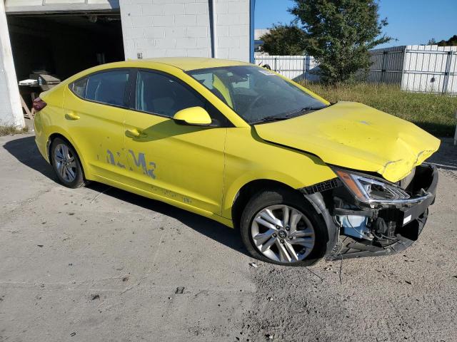 5NPD84LF8KH410116 - 2019 HYUNDAI ELANTRA SEL YELLOW photo 4