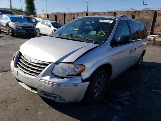 2C8GP64L15R265118 - 2005 CHRYSLER TOWN & COU LIMITED SILVER photo 1