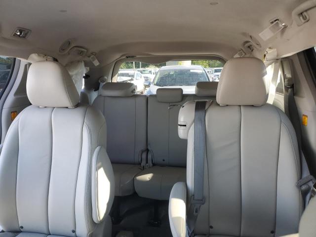 5TDYK3DC4DS379221 - 2013 TOYOTA SIENNA XLE GRAY photo 10