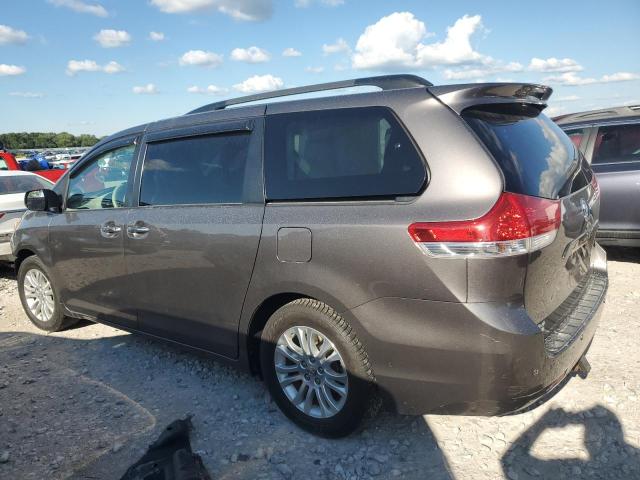 5TDYK3DC4DS379221 - 2013 TOYOTA SIENNA XLE GRAY photo 2