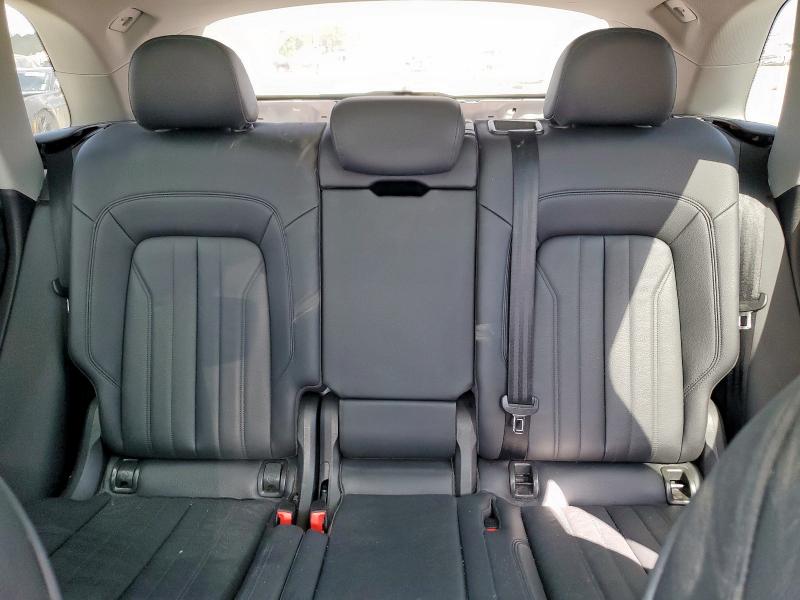 WA1BNAFY9J2171598 - 2018 AUDI Q5 PREMIUM PLUS WHITE photo 10