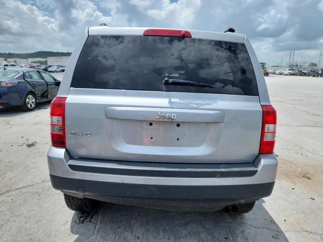 1C4NJRBBXFD197900 - 2015 JEEP PATRIOT SPORT SILVER photo 12