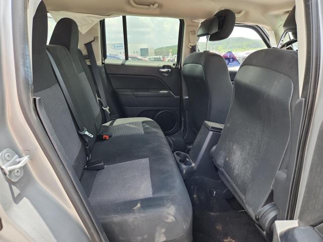 1C4NJRBBXFD197900 - 2015 JEEP PATRIOT SPORT SILVER photo 20