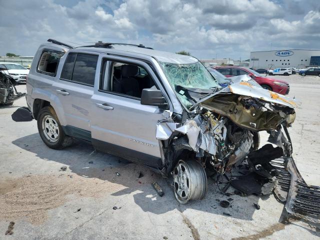 1C4NJRBBXFD197900 - 2015 JEEP PATRIOT SPORT SILVER photo 8