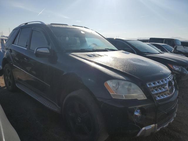 4JGBB72E19A450716 - 2009 MERCEDES-BENZ ML 550 BLACK photo 4