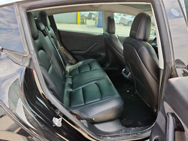 5YJ3E1EA5JF023573 - 2018 TESLA MODEL 3 შავი ფოტო 10