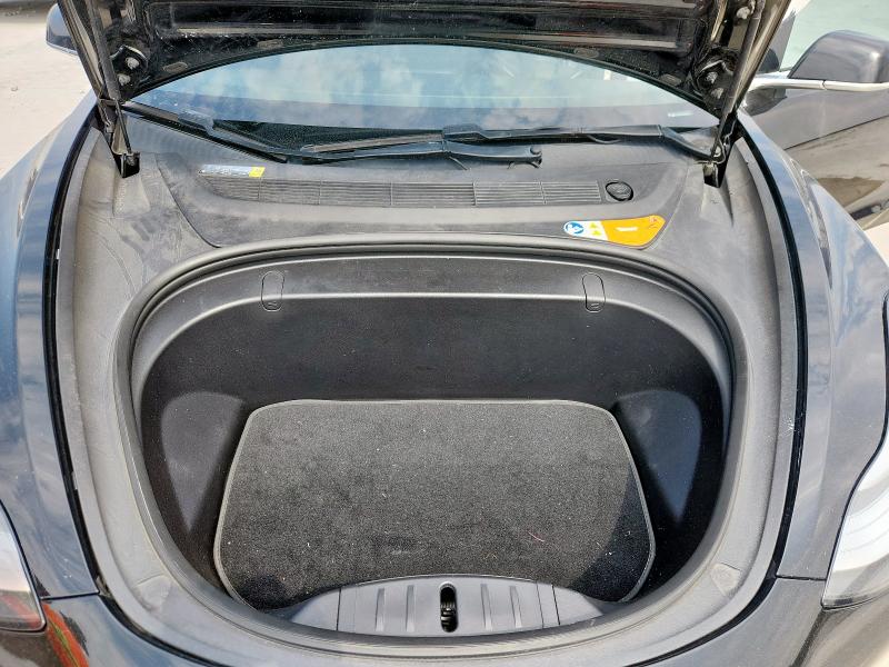 5YJ3E1EA5JF023573 - 2018 TESLA MODEL 3 შავი ფოტო 11