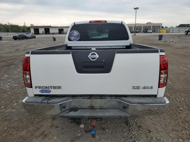 1N6AD0FV5AC448453 - 2010 NISSAN FRONTIER CREW CAB SE WHITE photo 6