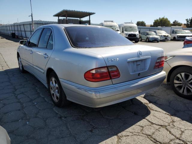 WDBJF65J02B464449 - 2002 MERCEDES-BENZ E 320 SILVER photo 2