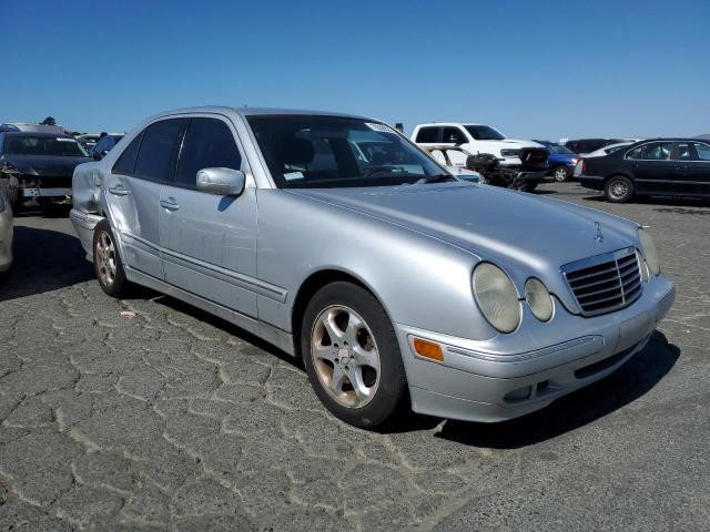 WDBJF65J02B464449 - 2002 MERCEDES-BENZ E 320 SILVER photo 4