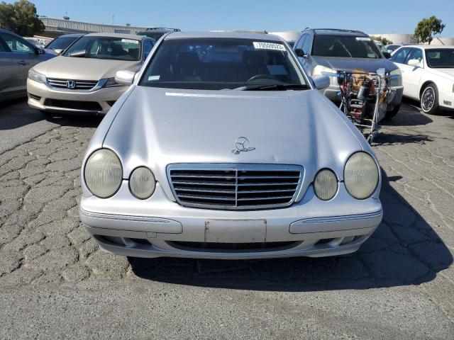 WDBJF65J02B464449 - 2002 MERCEDES-BENZ E 320 SILVER photo 5