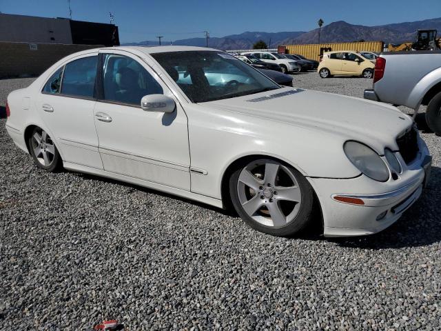 WDBUF70J83A125830 - 2003 MERCEDES-BENZ E 500 WHITE photo 4