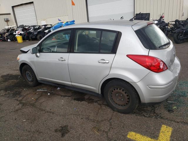 3N1BC13E89L369723 - 2009 NISSAN VERSA S SILVER photo 2