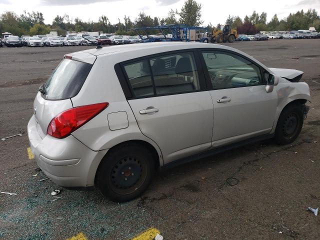 3N1BC13E89L369723 - 2009 NISSAN VERSA S SILVER photo 3