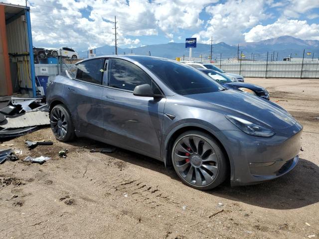 7SAYGDEF8NF378176 - 2022 TESLA MODEL Y GRAY photo 4