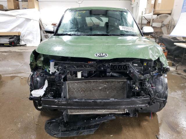 KNDJ23AU0L7039426 - 2020 KIA SOUL LX GREEN photo 5