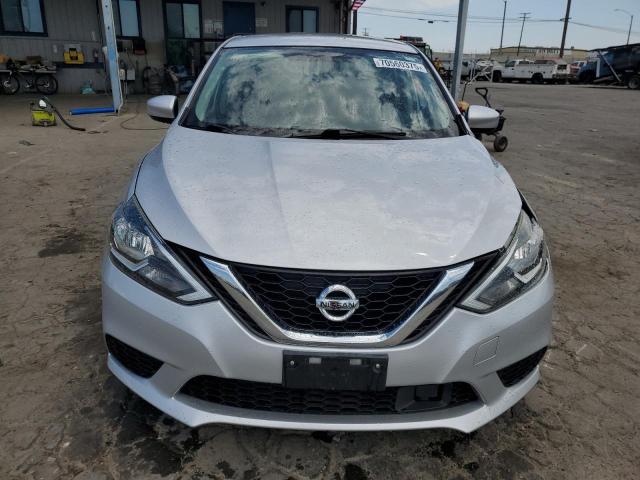 3N1AB7AP6JY345577 - 2018 NISSAN SENTRA S SILVER photo 5