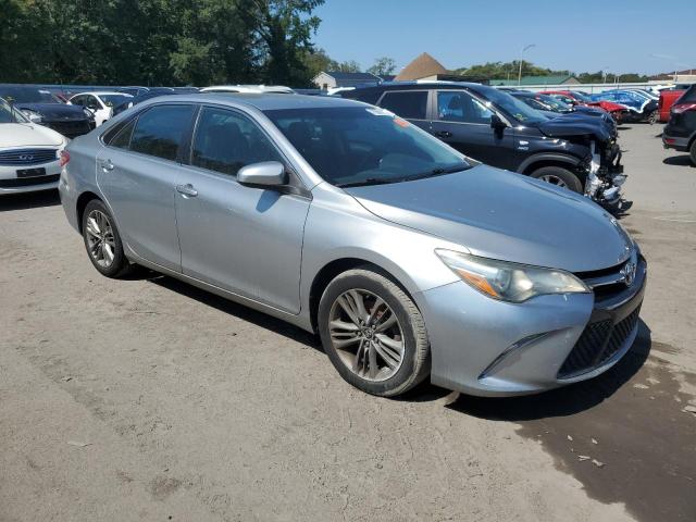 4T1BF1FK2FU059926 - 2015 TOYOTA CAMRY LE SILVER photo 4
