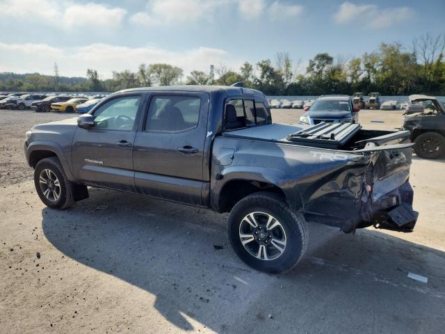 3TMCZ5AN4HM096668 - 2017 TOYOTA TACOMA DOUBLE CAB 灰色 照片 2