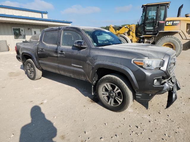 3TMCZ5AN4HM096668 - 2017 TOYOTA TACOMA DOUBLE CAB 灰色 照片 4