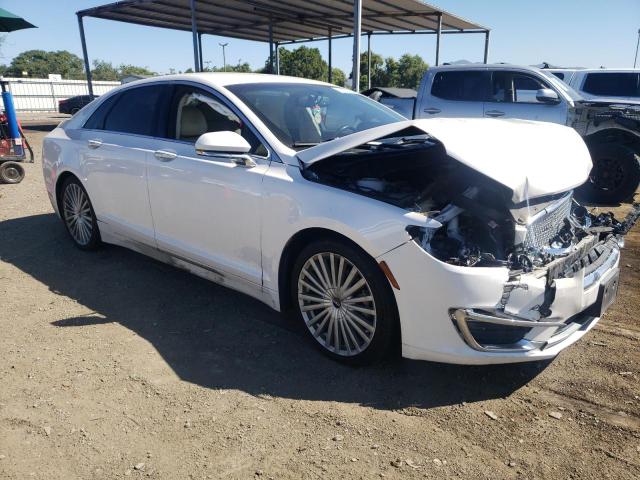 3LN6L5MUXHR602696 - 2017 LINCOLN MKZ HYBRID RESERVE WHITE photo 4