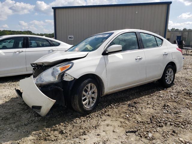 3N1CN7AP5JL866559 - 2018 NISSAN VERSA S WHITE photo 1