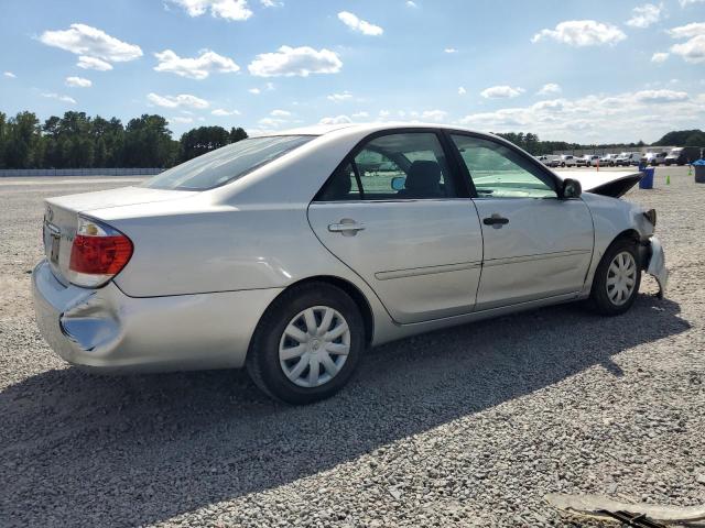 4T1BE30K85U985267 - 2005 TOYOTA CAMRY LE SILVER photo 3