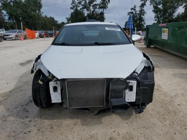 KMHTC6AE9HU310410 - 2017 HYUNDAI VELOSTER TURBO WHITE photo 5