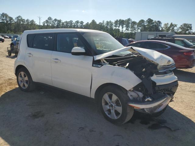 KNDJN2A29J7575059 - 2018 KIA SOUL WHITE photo 4
