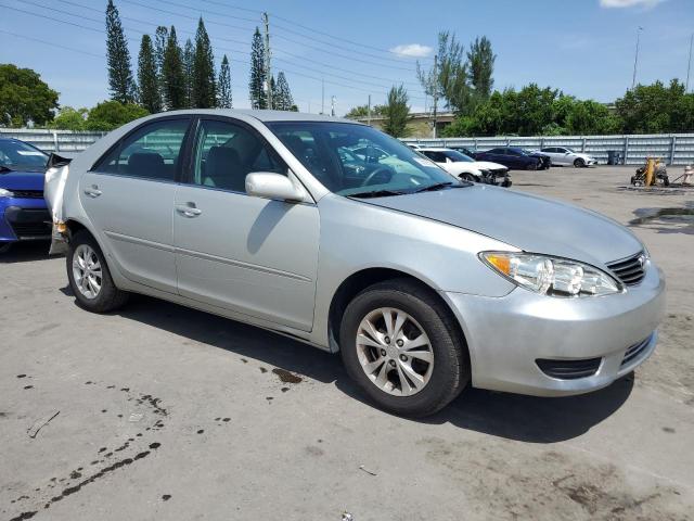 4T1BE32K16U138962 - 2006 TOYOTA CAMRY LE SILVER photo 4