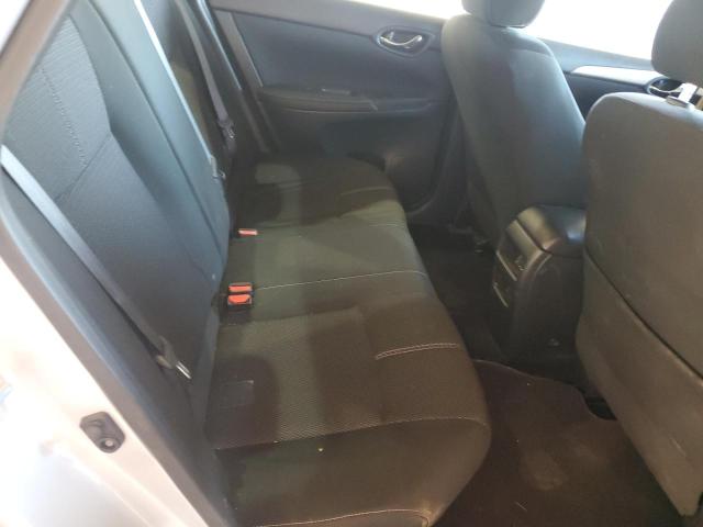 3N1AB7AP8JY236165 - 2018 NISSAN SENTRA S SILVER photo 10