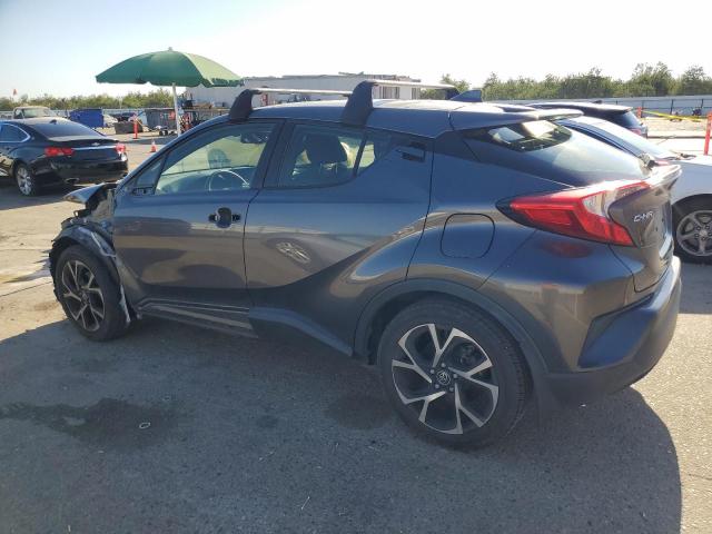 JTNKHMBX0J1009727 - 2018 TOYOTA C-HR XLE GRAY photo 2