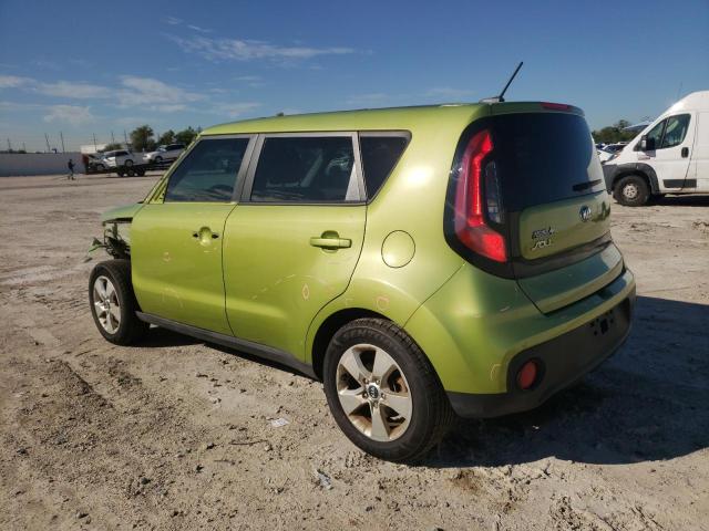 KNDJN2A21J7893516 - 2018 KIA SOUL GREEN photo 2