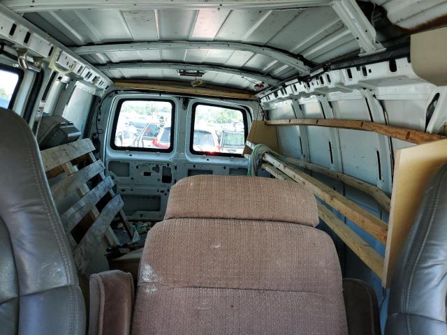 1GCFG15X541104274 - 2004 CHEVROLET EXPRESS G1 WHITE photo 10