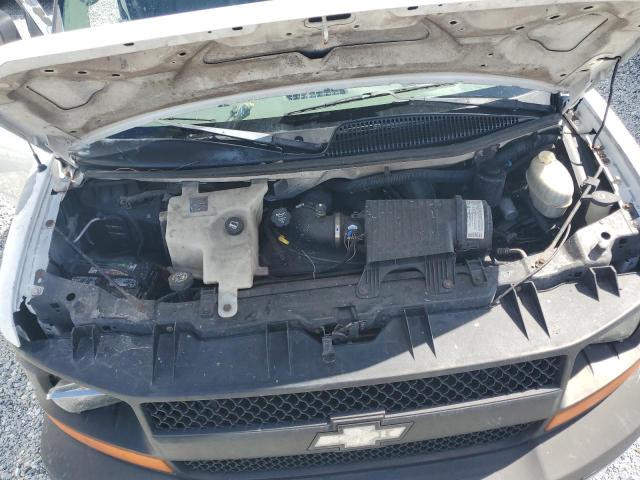 1GCFG15X541104274 - 2004 CHEVROLET EXPRESS G1 WHITE photo 12