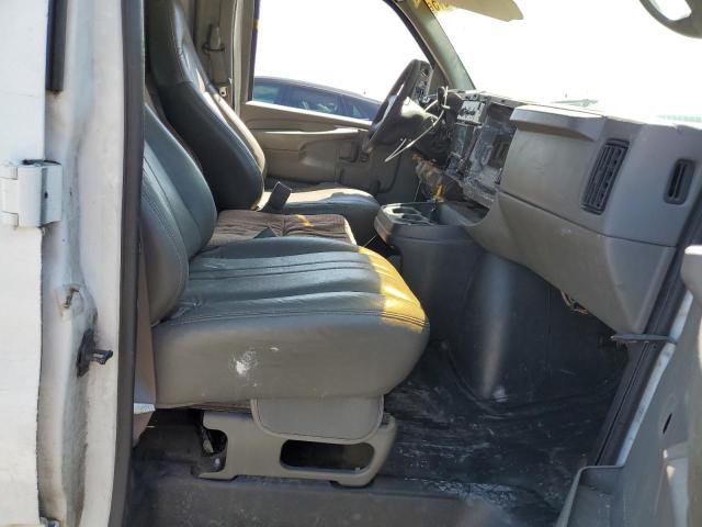 1GCFG15X541104274 - 2004 CHEVROLET EXPRESS G1 WHITE photo 7