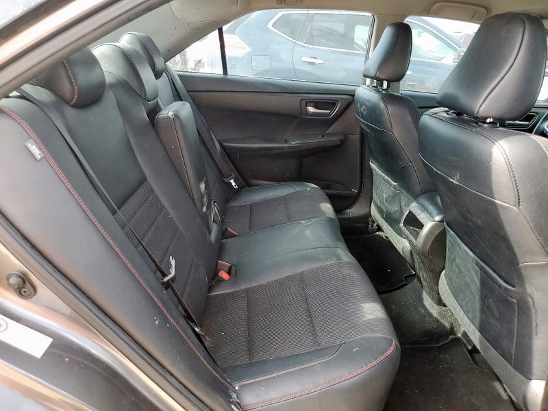 4T1BF1FK2GU139325 - 2016 TOYOTA CAMRY LE GRAY photo 10