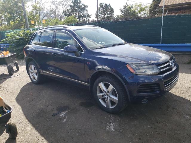 WVGFK9BP5BD004216 - 2011 VOLKSWAGEN TOUAREG V6 TDI BLUE photo 4