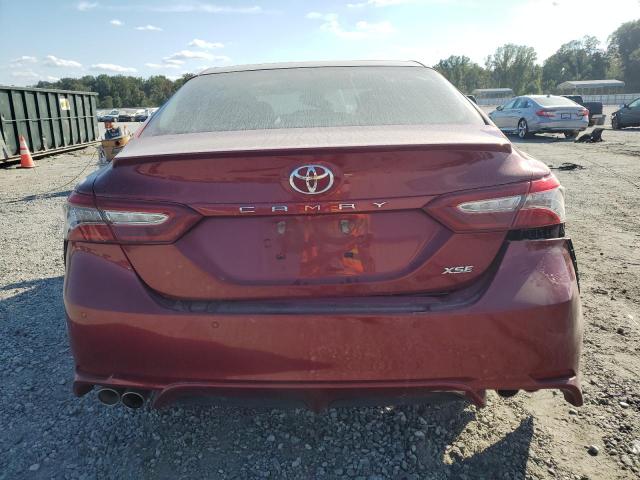 4T1B61HK1JU508342 - 2018 TOYOTA CAMRY XSE RED photo 6