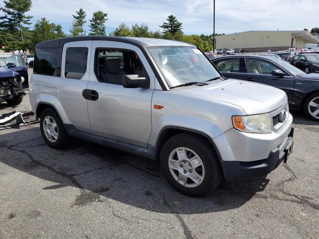 5J6YH2H34AL006240 - 2010 HONDA ELEMENT LX SILVER photo 4