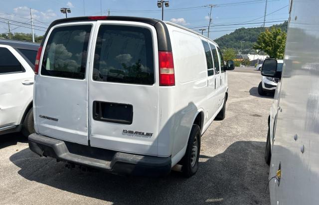 1GCHG35U161197355 - 2006 CHEVROLET EXPRESS G3 WHITE photo 4