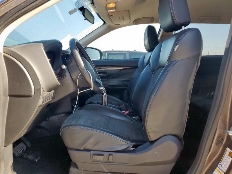 JA4AD3A32KZ012548 - 2019 MITSUBISHI OUTLANDER SE رمادي صورة 7