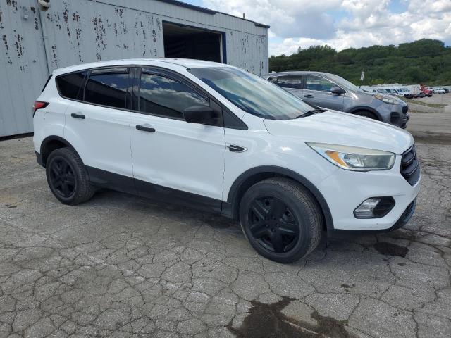 1FMCU0F71HUD44393 - 2017 FORD ESCAPE S 白色 照片 4