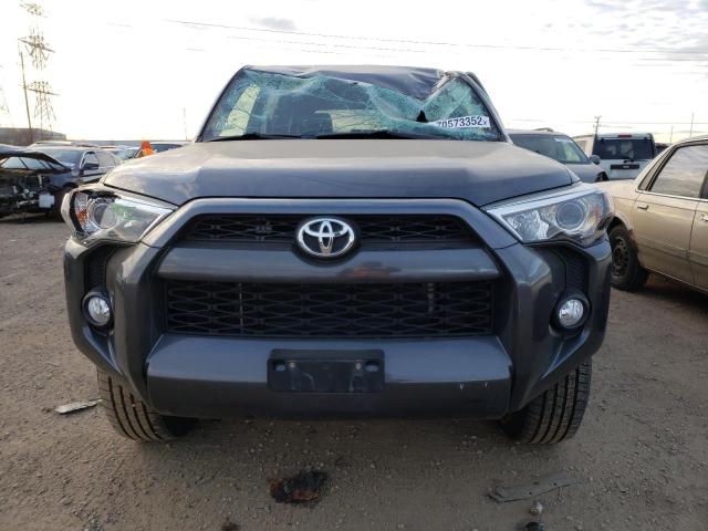 JTEBU5JR7H5409002 - 2017 TOYOTA 4RUNNER SR5/SR5 PREMIUM GRAY photo 5