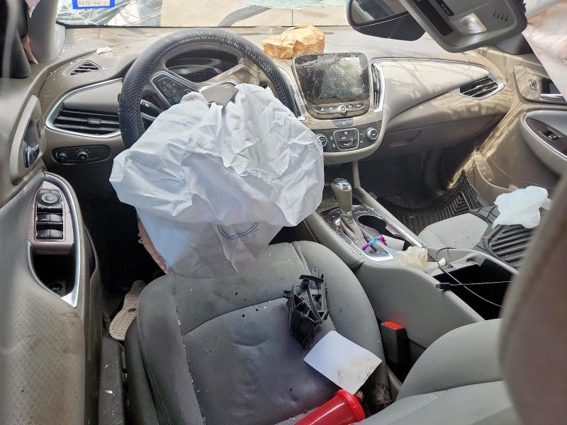 1G1ZD5ST4JF186357 - 2018 CHEVROLET MALIBU LT 银色 照片 8